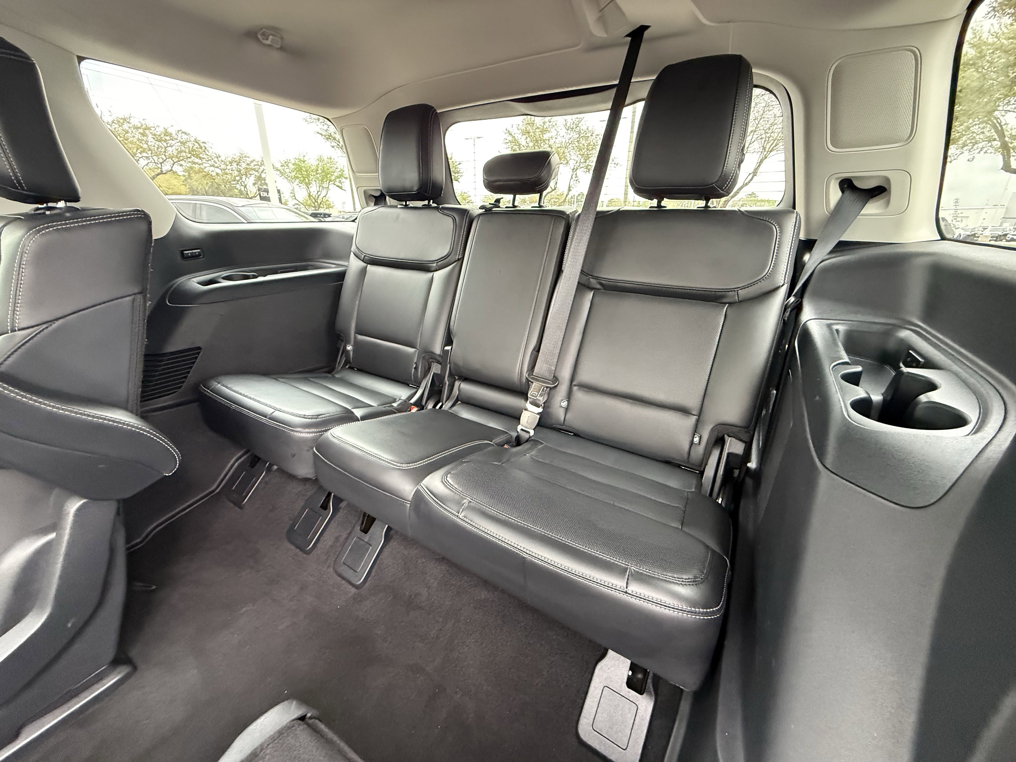 Used 2025 Ford Expedition Platinum image 33