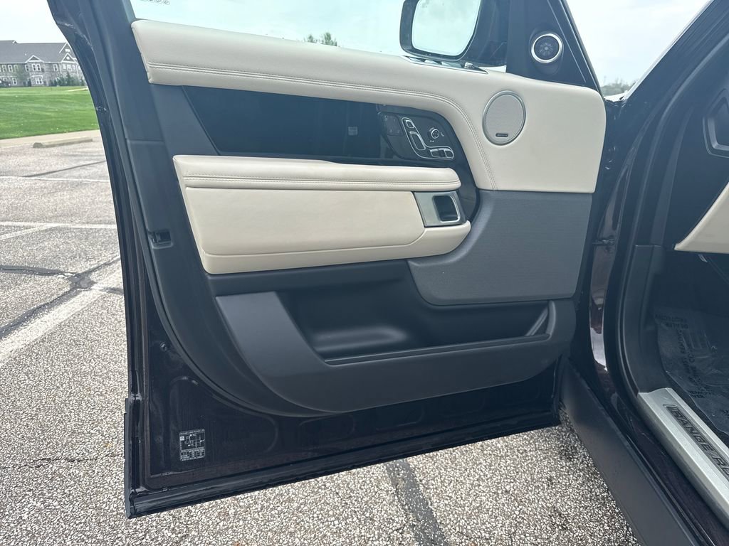 Used 2021 Land Rover Range Rover P525 Westminster Edition LWB image 10