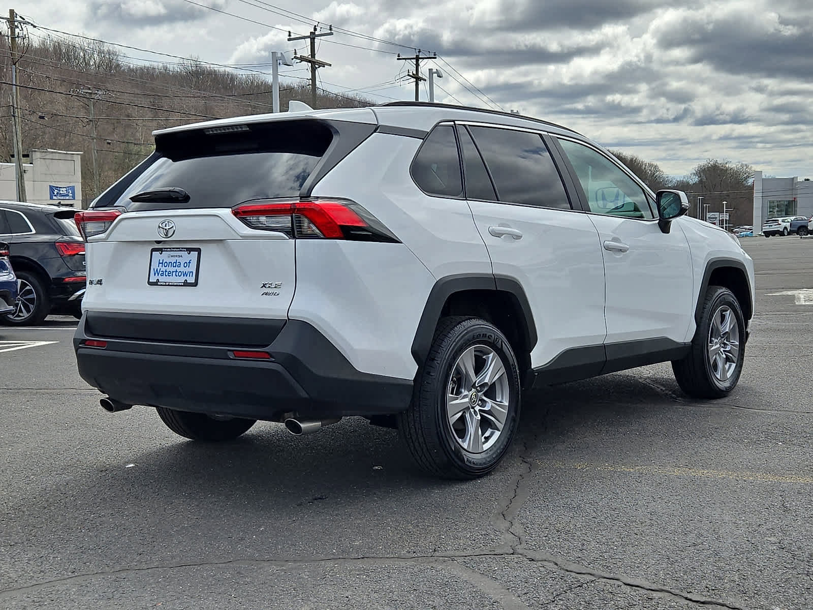 Used 2025 Toyota RAV4 XLE image 5