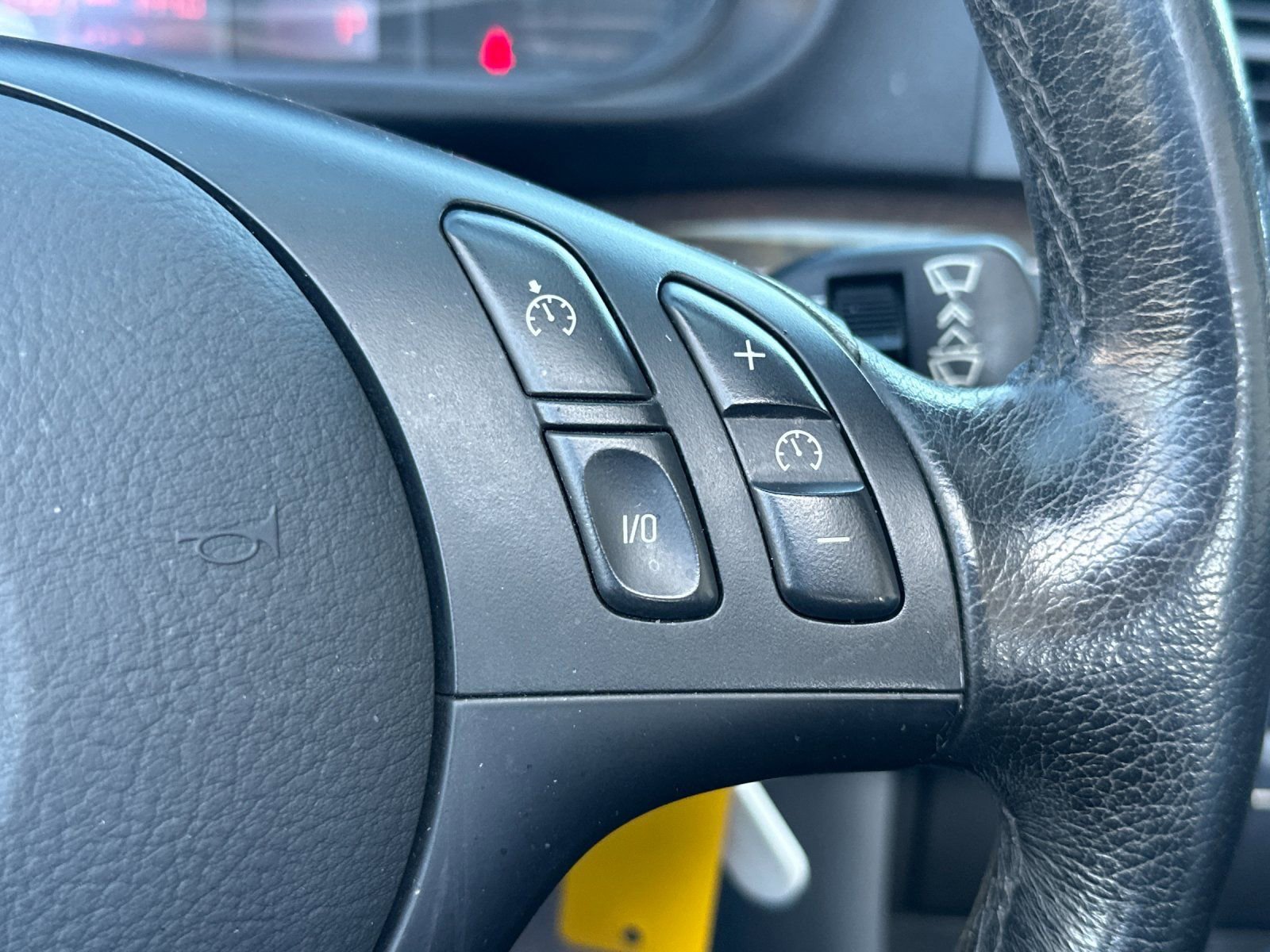 Used 2003 BMW 330Ci Convertible image 22