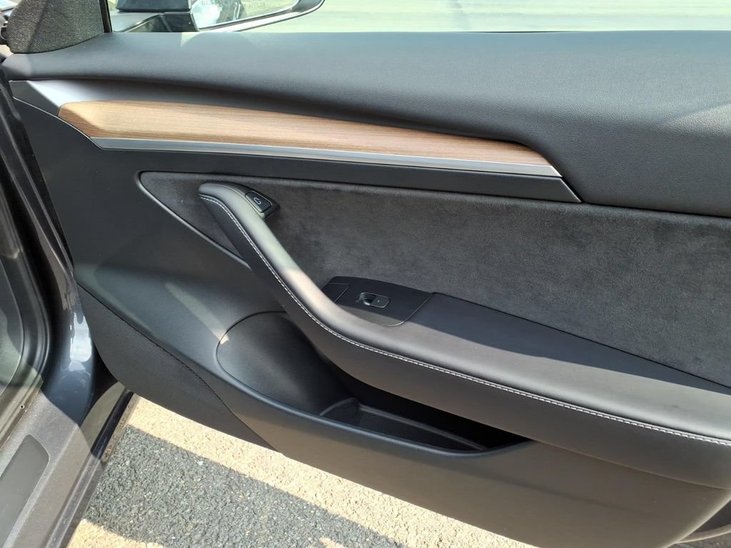 Used 2023 Tesla Model 3 Standard Range RWD image 14