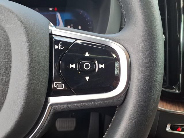 Used 2023 Volvo XC60 B5 Ultimate w/ Climate Package AWD/4WD image 29