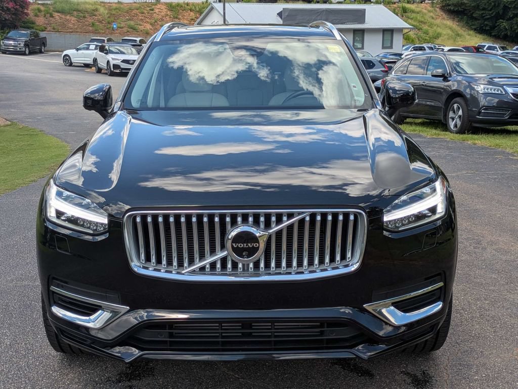 Used 2024 Volvo XC90 T8 Plus AWD/4WD image 9