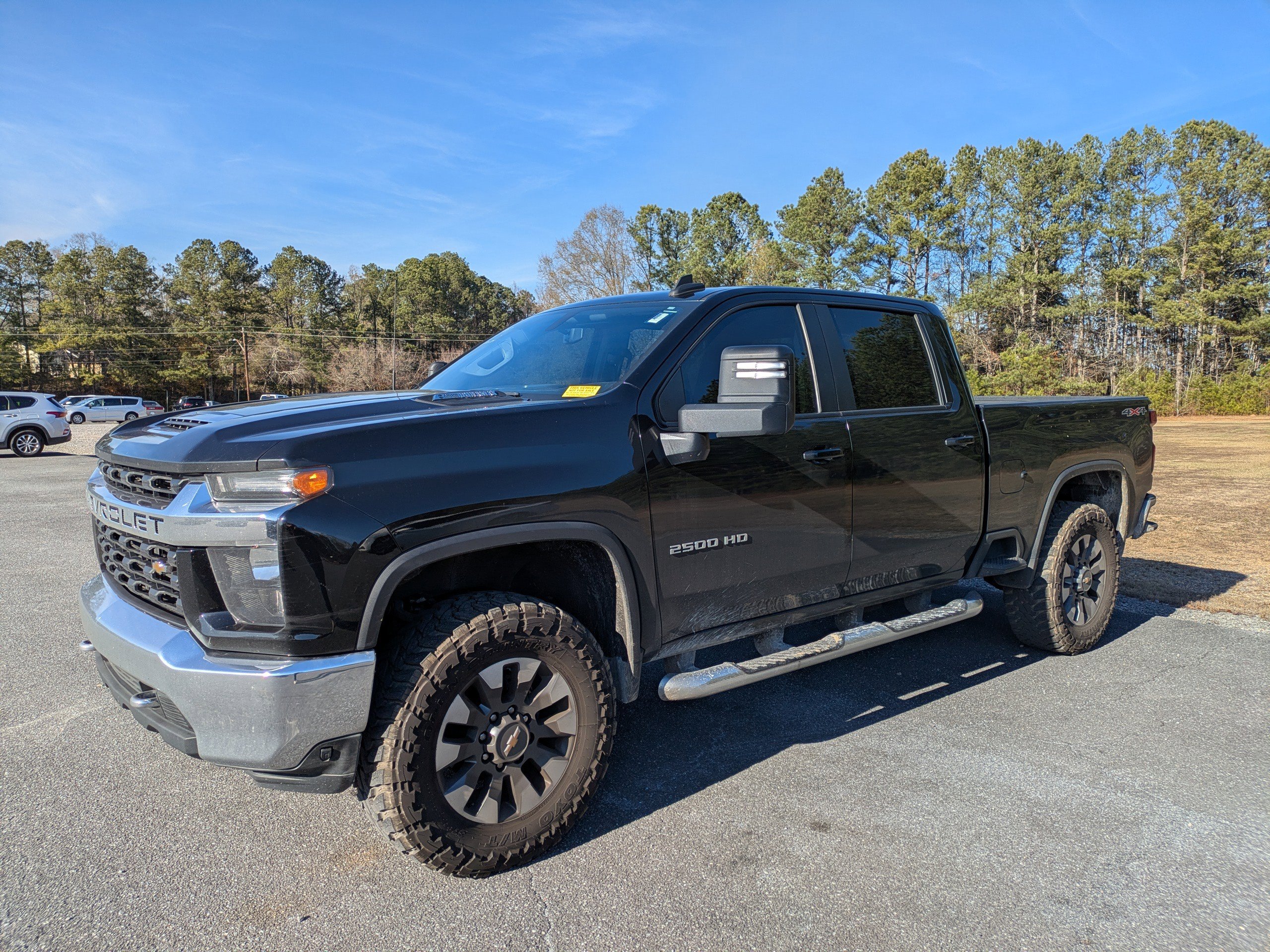 Used 2023 Chevrolet Silverado 2500 LT image 2