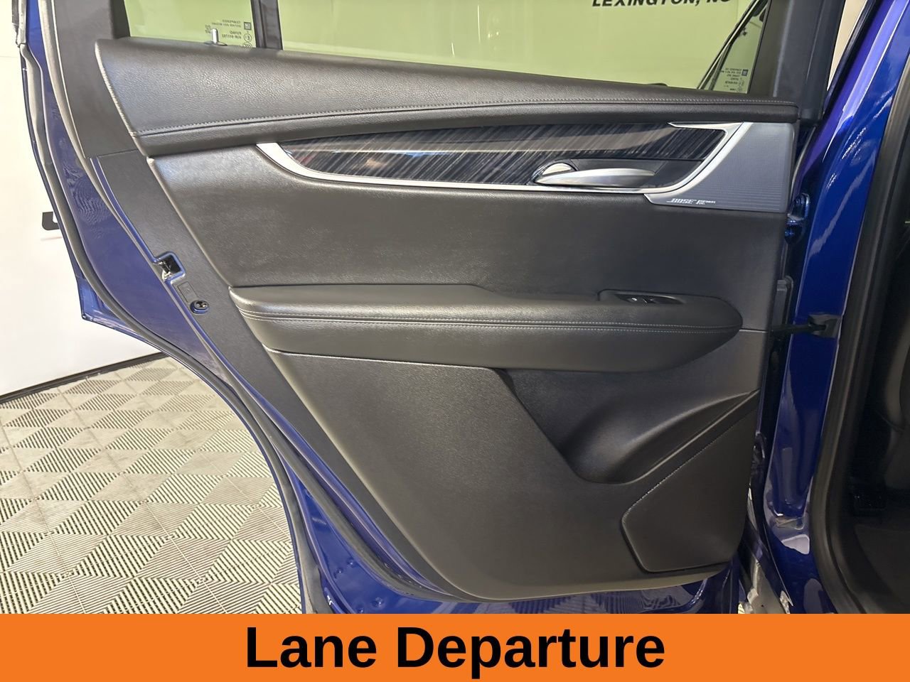 Used 2025 Cadillac XT6 Premium Luxury image 20