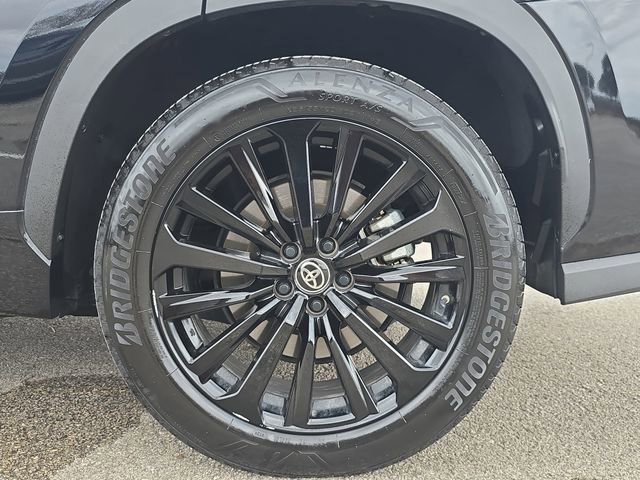 Used 2025 Toyota Highlander XSE image 35