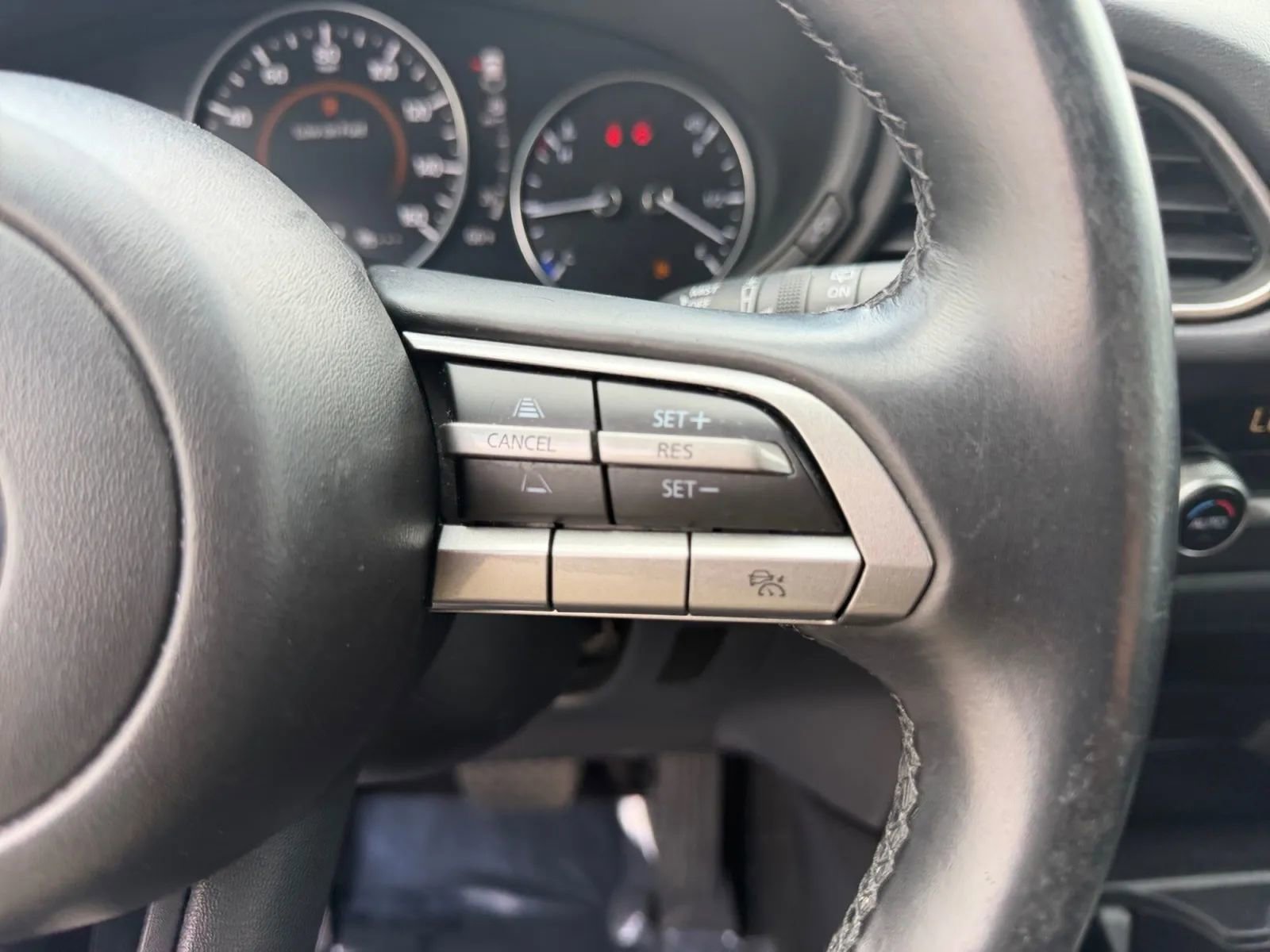 Used 2022 MAZDA CX-30 AWD 2.5 S w/ Select Package image 23