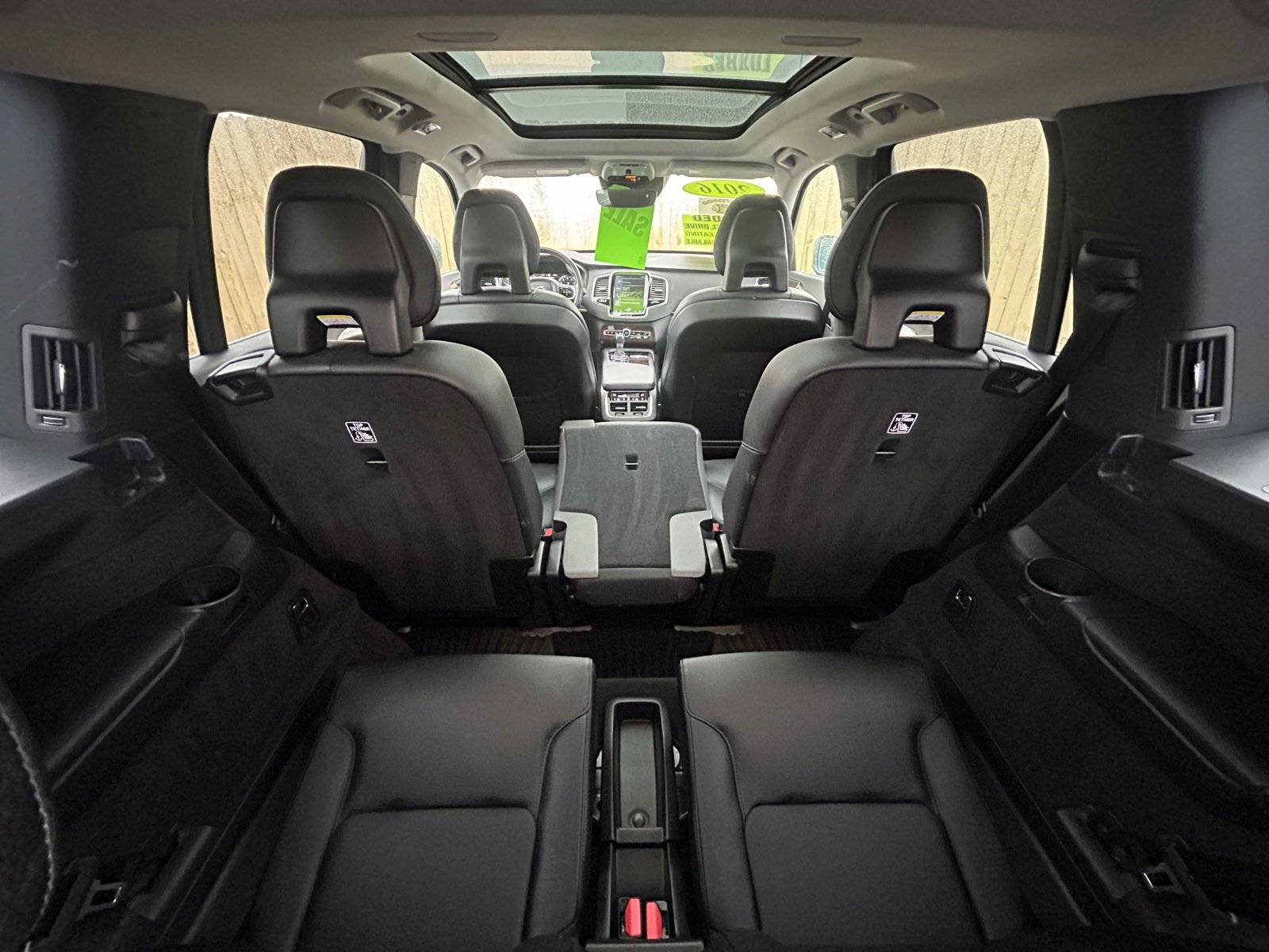 Used 2016 Volvo XC90 T6 Momentum w/ Momentum Plus Package AWD/4WD image 21