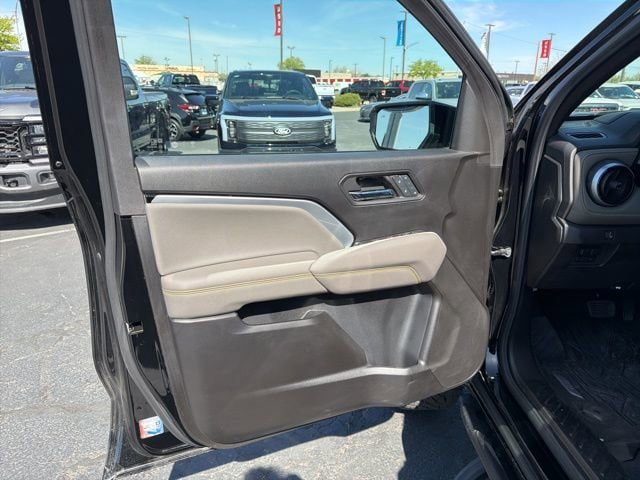 Used 2024 Chevrolet Colorado ZR2 w/ ZR2 Convenience Package III AWD/4WD image 18