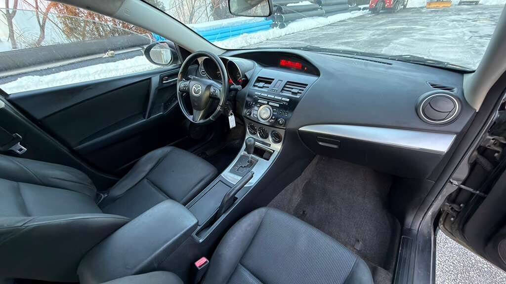 Used 2010 MAZDA MAZDA3 i Touring image 23