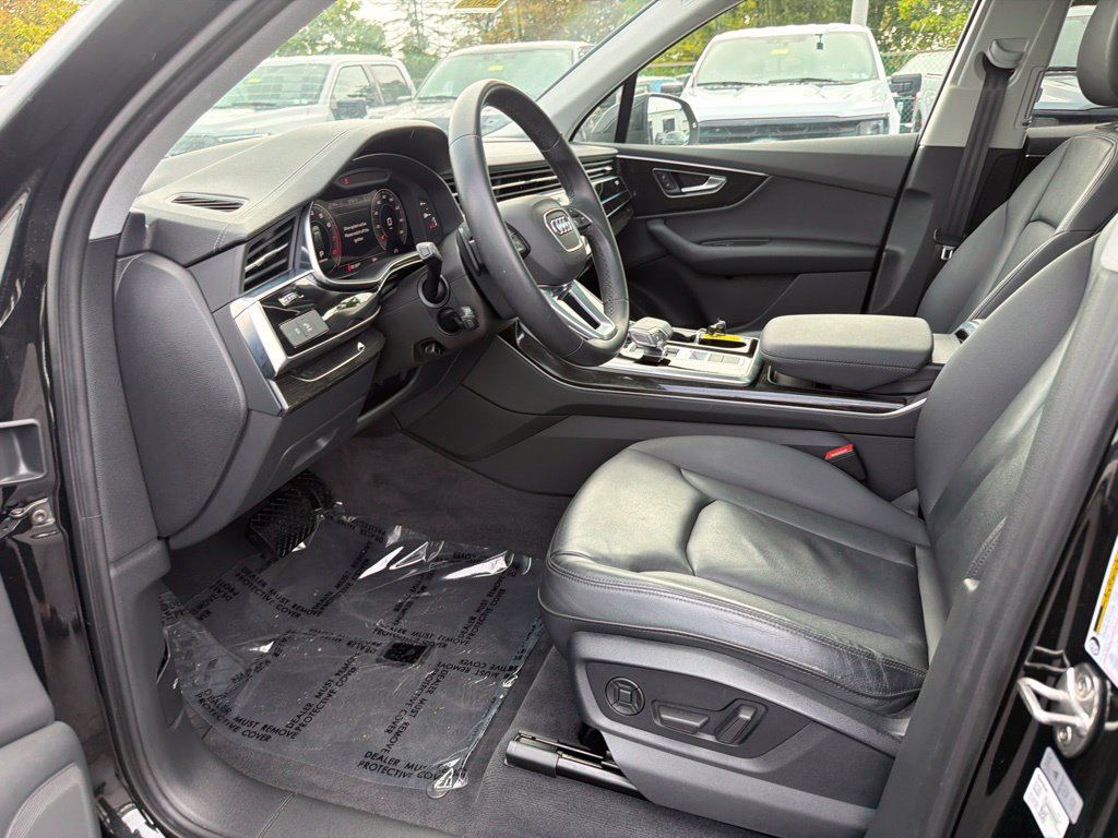 Used 2023 Audi Q7 3.0T Premium AWD/4WD image 11