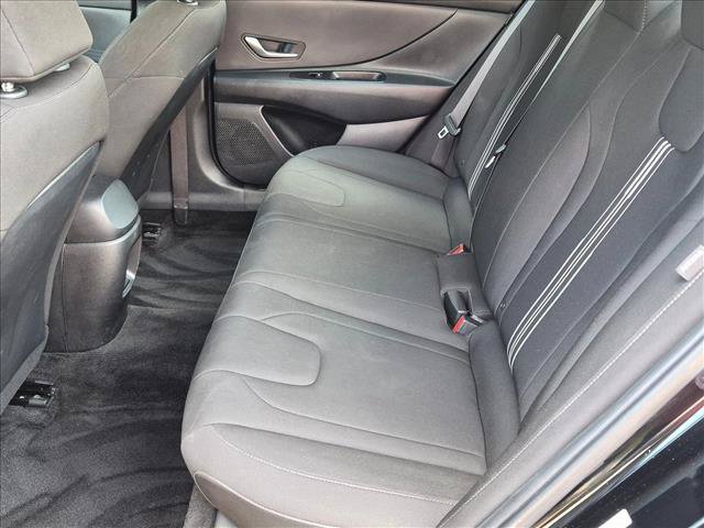 Used 2024 Hyundai Elantra SEL FWD image 17