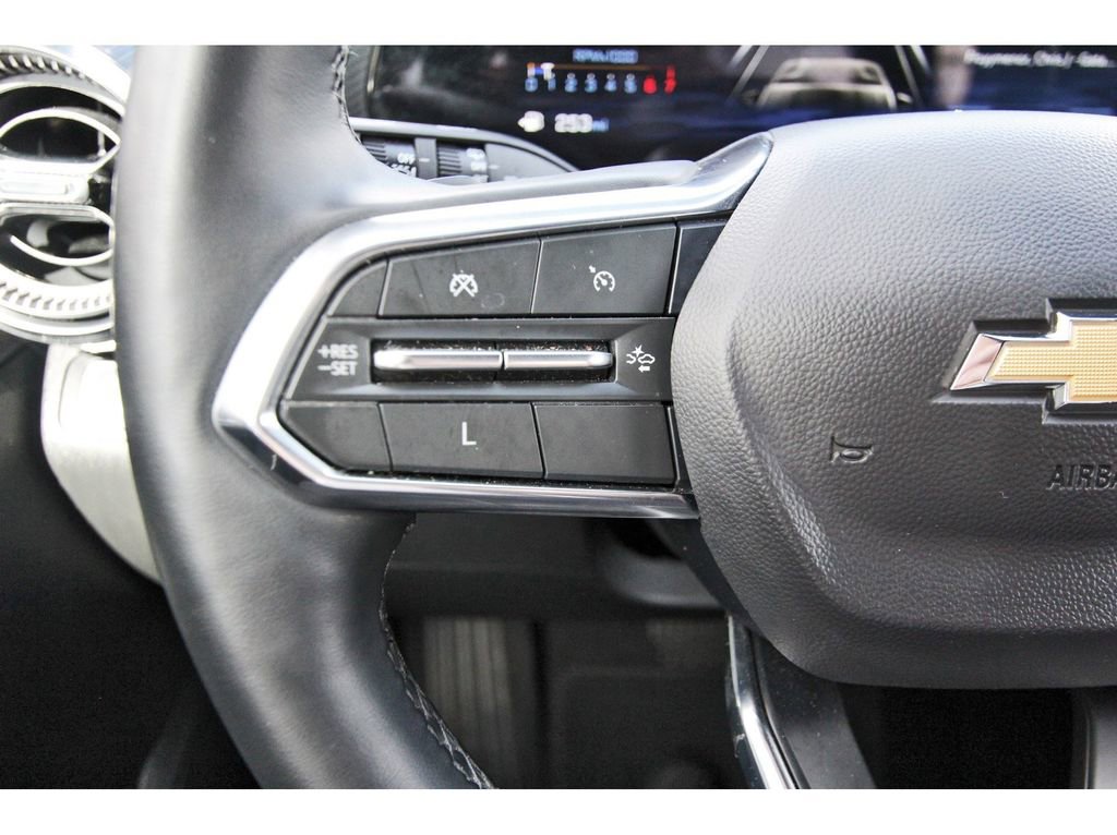 Used 2025 Chevrolet Equinox LT image 19