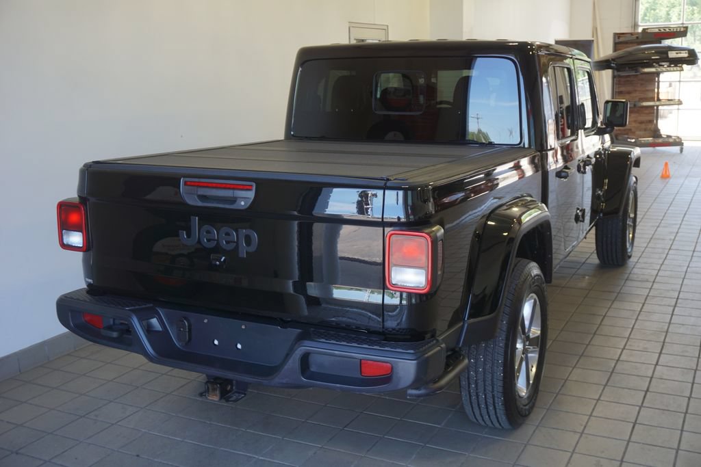 Used 2024 Jeep Gladiator Sport w/ Premium Package AWD/4WD image 16