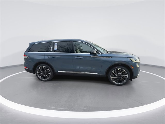 New 2026 Lincoln Aviator Reserve image 9