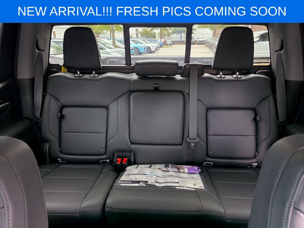 Used 2023 Chevrolet Silverado 1500 LT Trail Boss w/ Convenience Package II AWD/4WD image 13