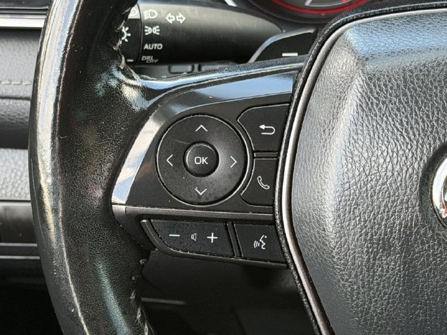 Used 2023 Toyota Camry XSE FWD image 13