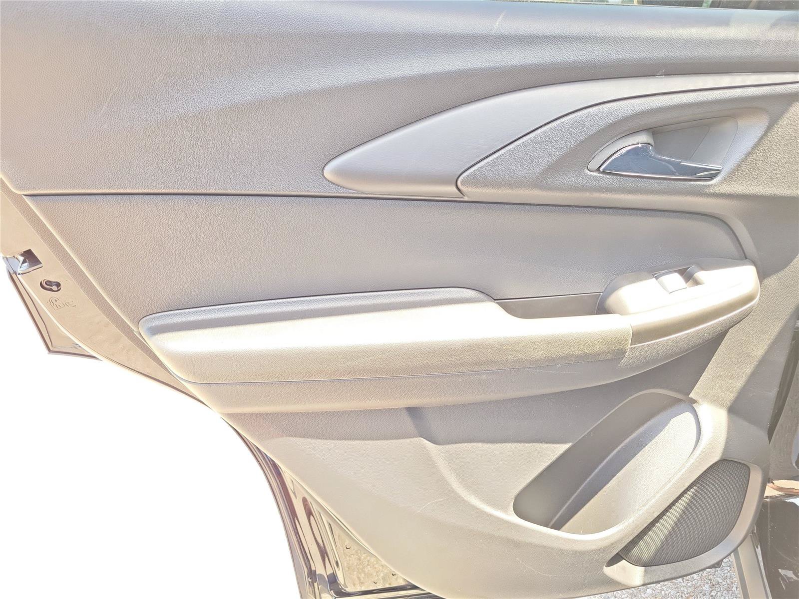 Used 2022 Chevrolet TrailBlazer RS w/ Sun and Liftgate Package FWD image 15