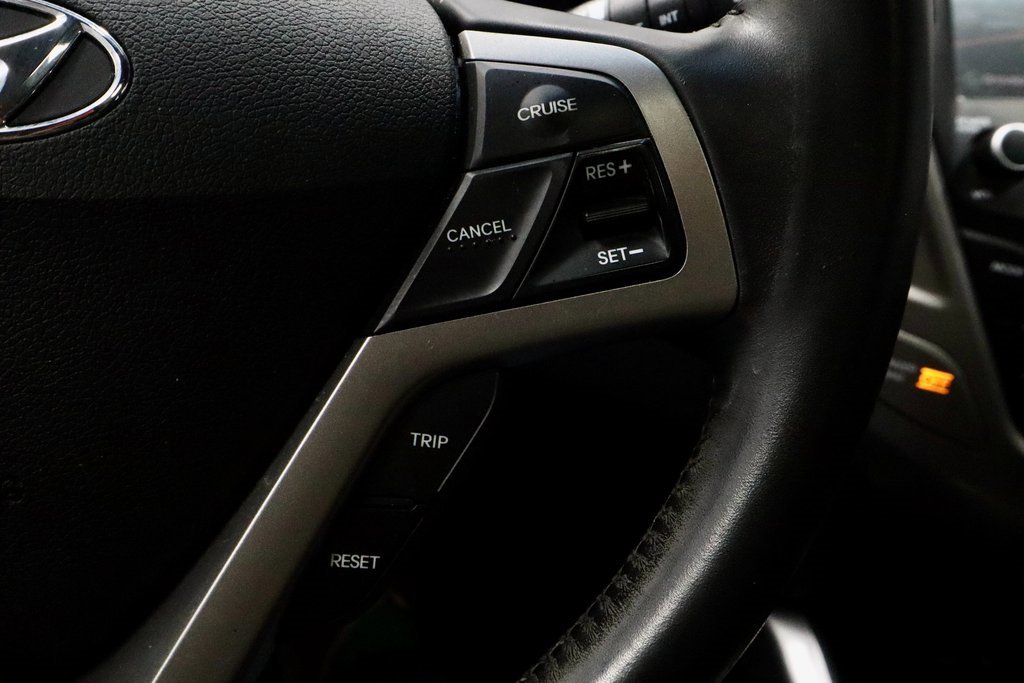 Used 2017 Hyundai Veloster Value Edition image 27