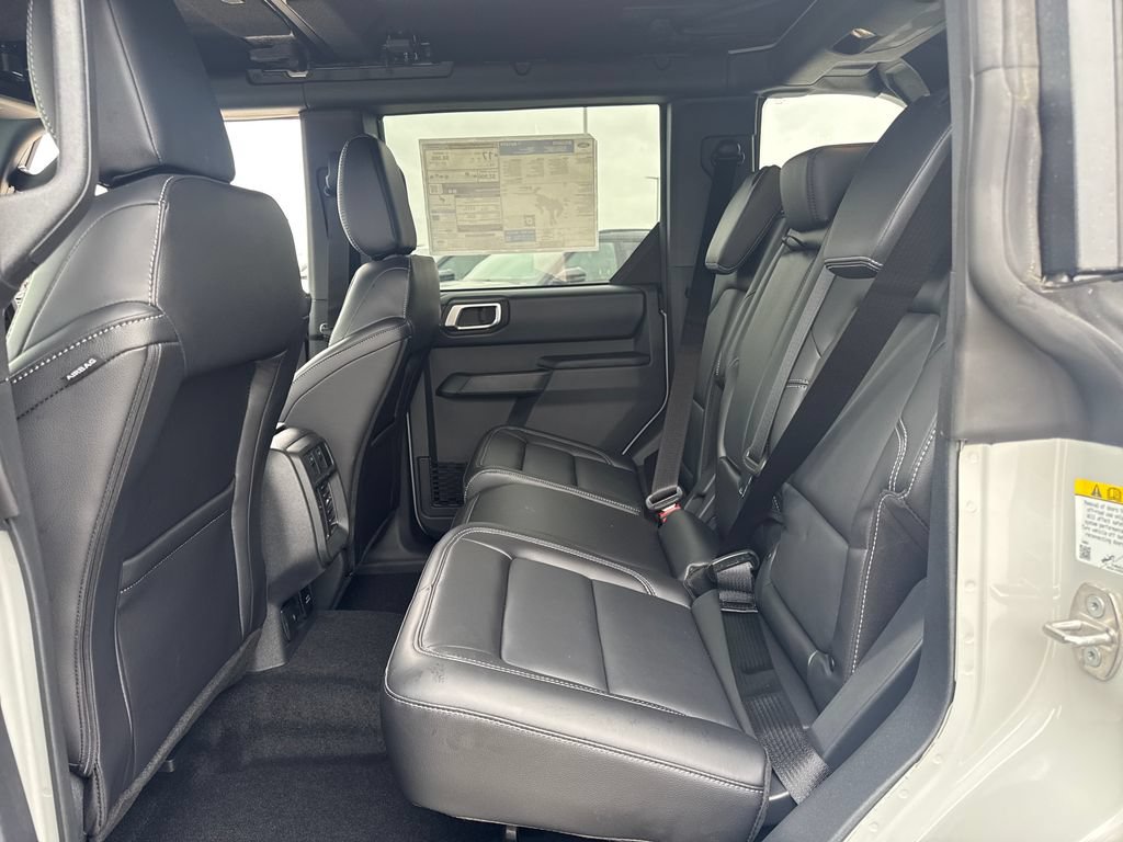 New 2026 Ford Bronco Outer Banks w/ Sasquatch Package AWD/4WD image 13