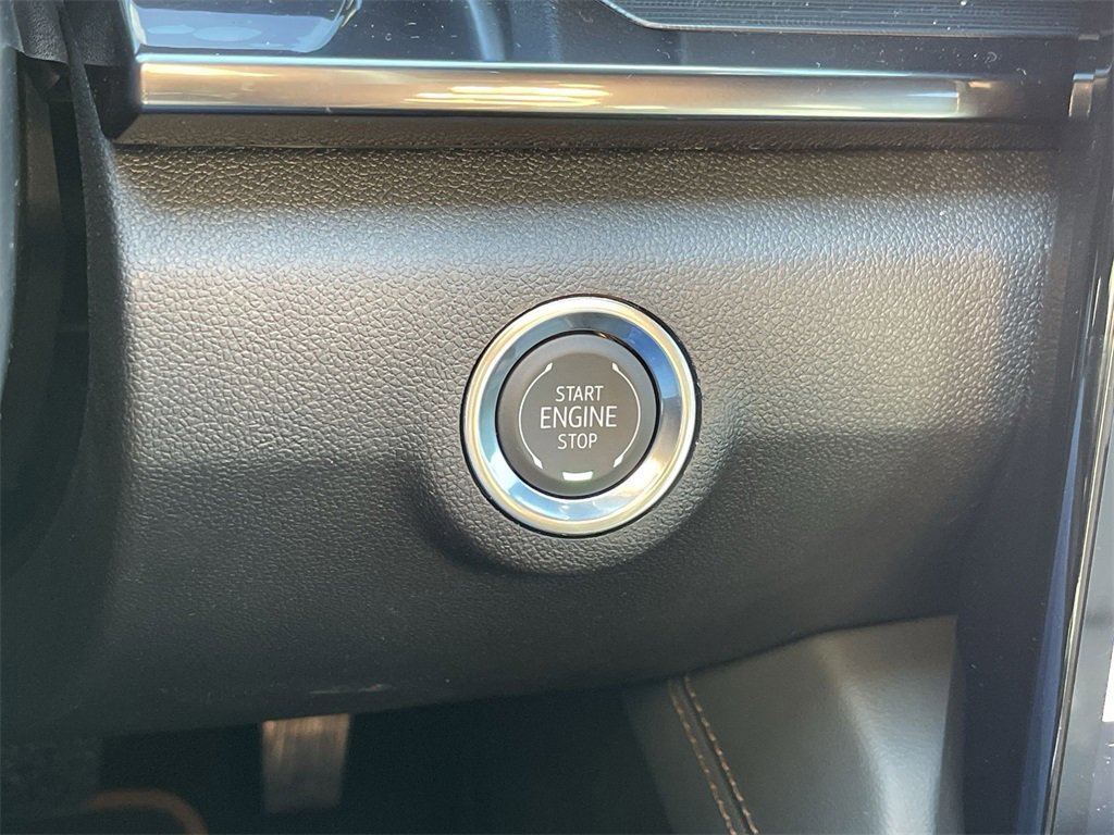 New 2026 GMC Terrain AT4 w/ Convenience Package III image 17