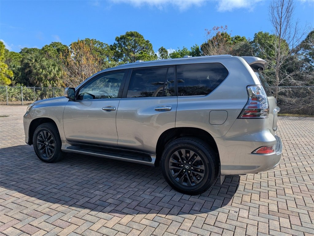 Used 2020 Lexus GX 460 Premium w/ Premium Package image 9