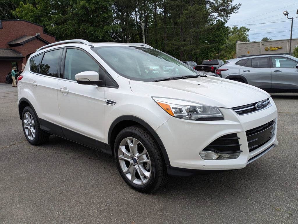 Used 2014 Ford Escape Titanium w/ Equipment Group 401A FWD image 2