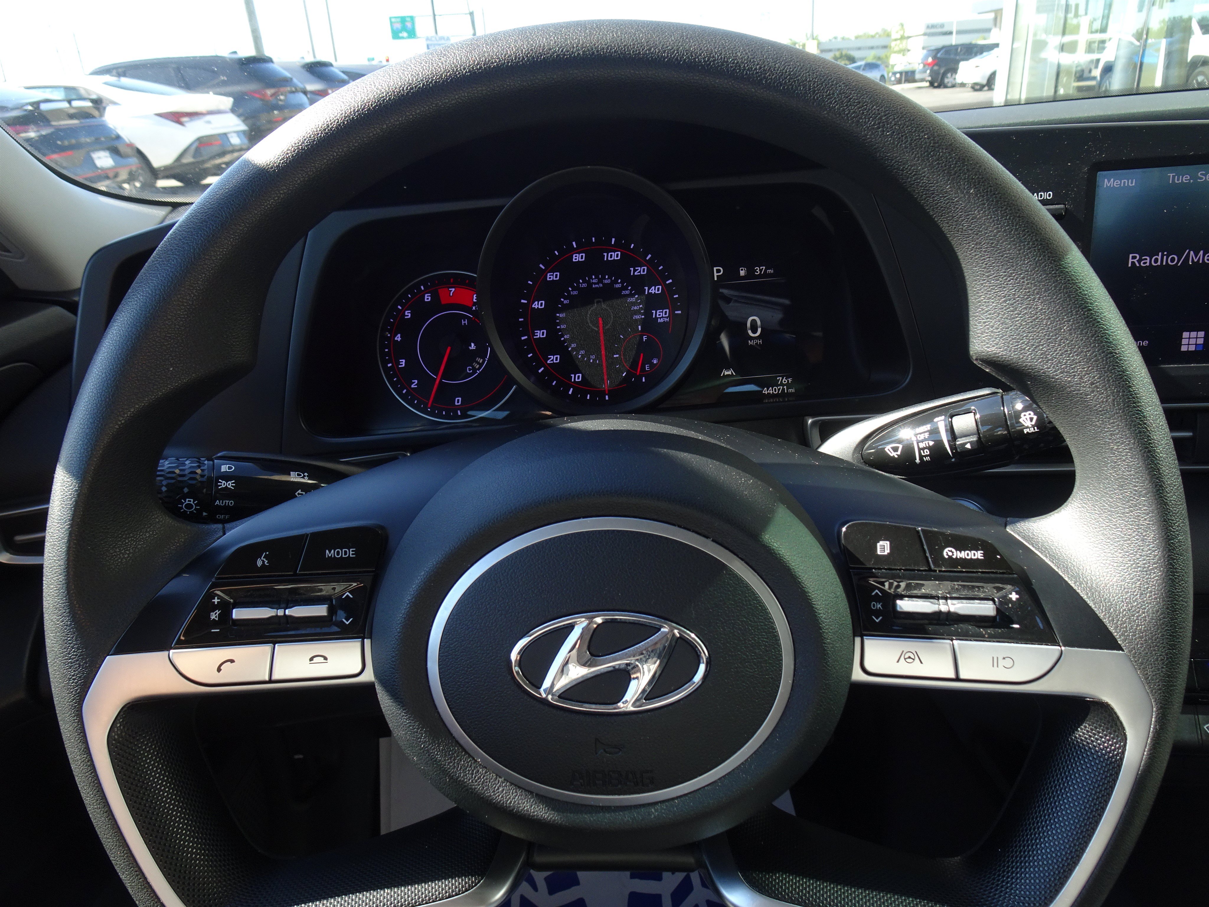 Used 2023 Hyundai Elantra SEL w/ Cargo Package FWD image 19