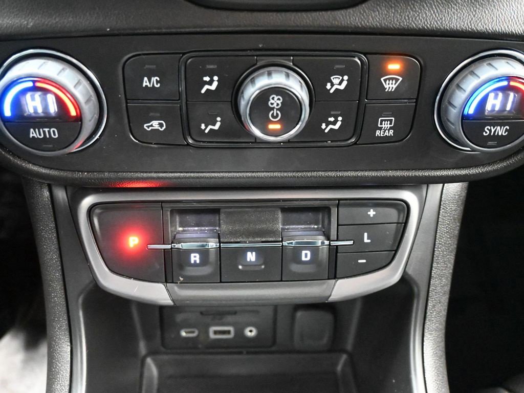 Used 2024 GMC Terrain AT4 w/ Infotainment Package II image 26