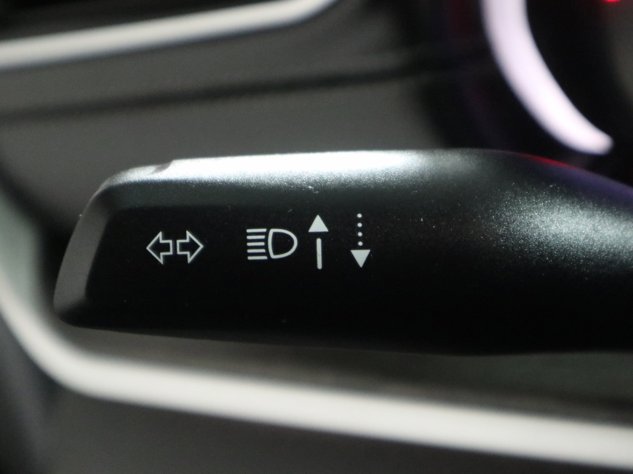 Used 2025 Jeep Grand Cherokee L Limited w/ Trailer Tow Package image 32