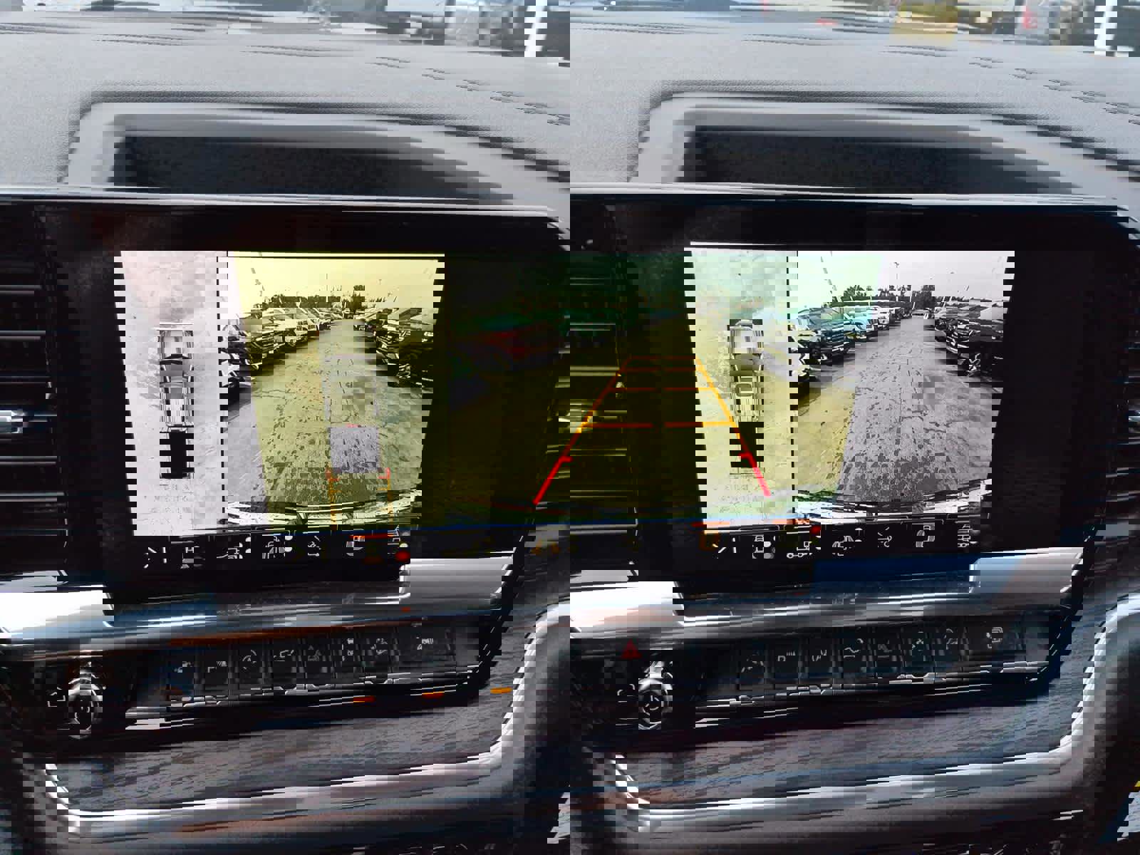 New 2026 GMC Sierra 1500 SLT image 17