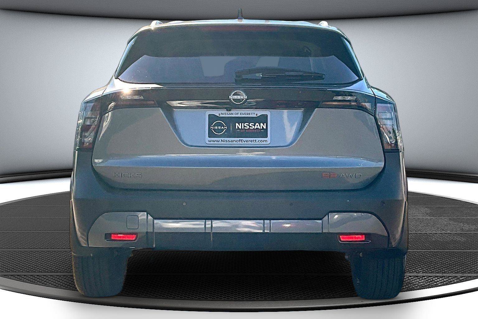 New 2026 Nissan Kicks SR AWD/4WD image 5