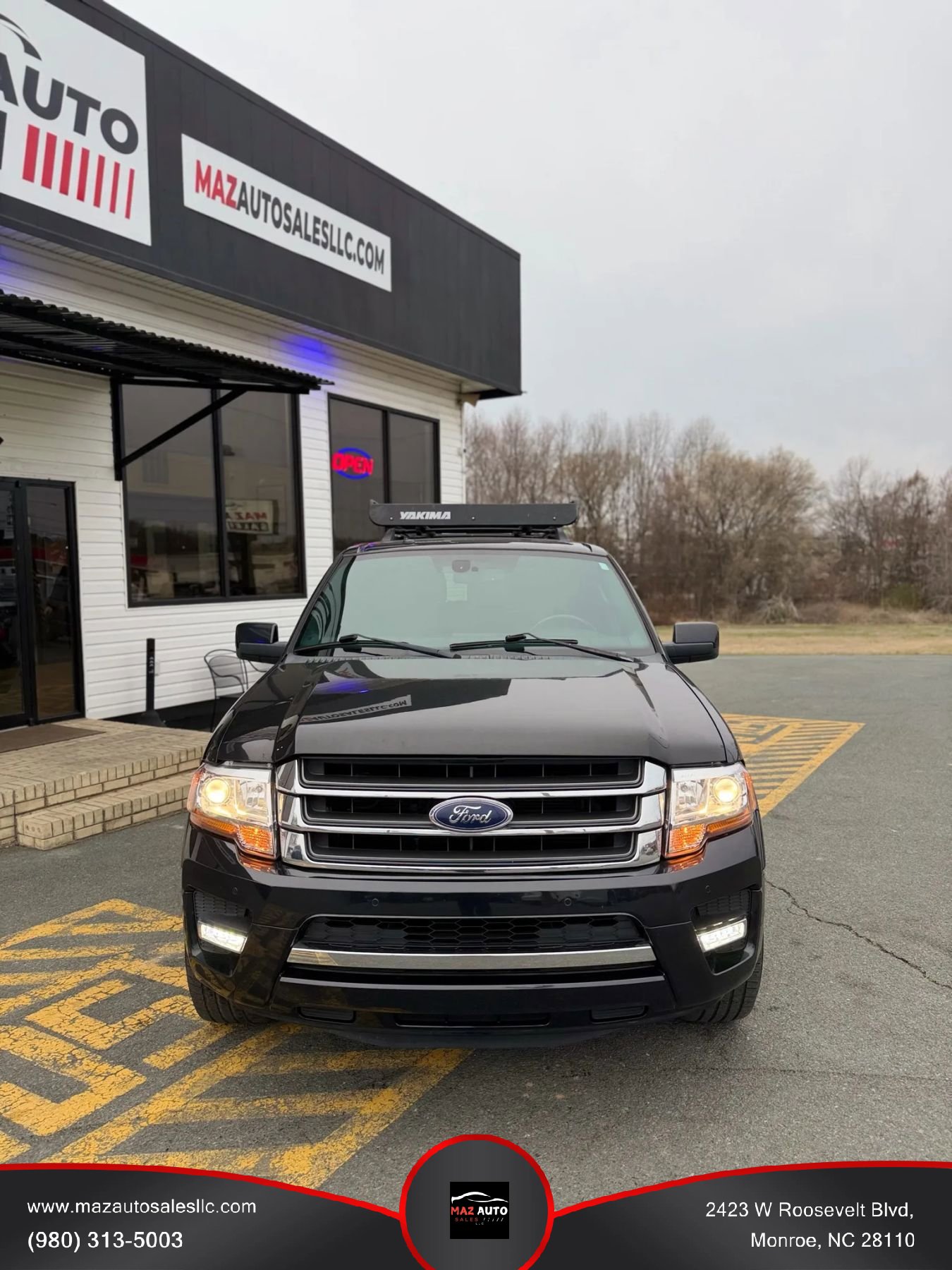 Used 2015 Ford Expedition Limited w/ Equipment Group 301A RWD image 2