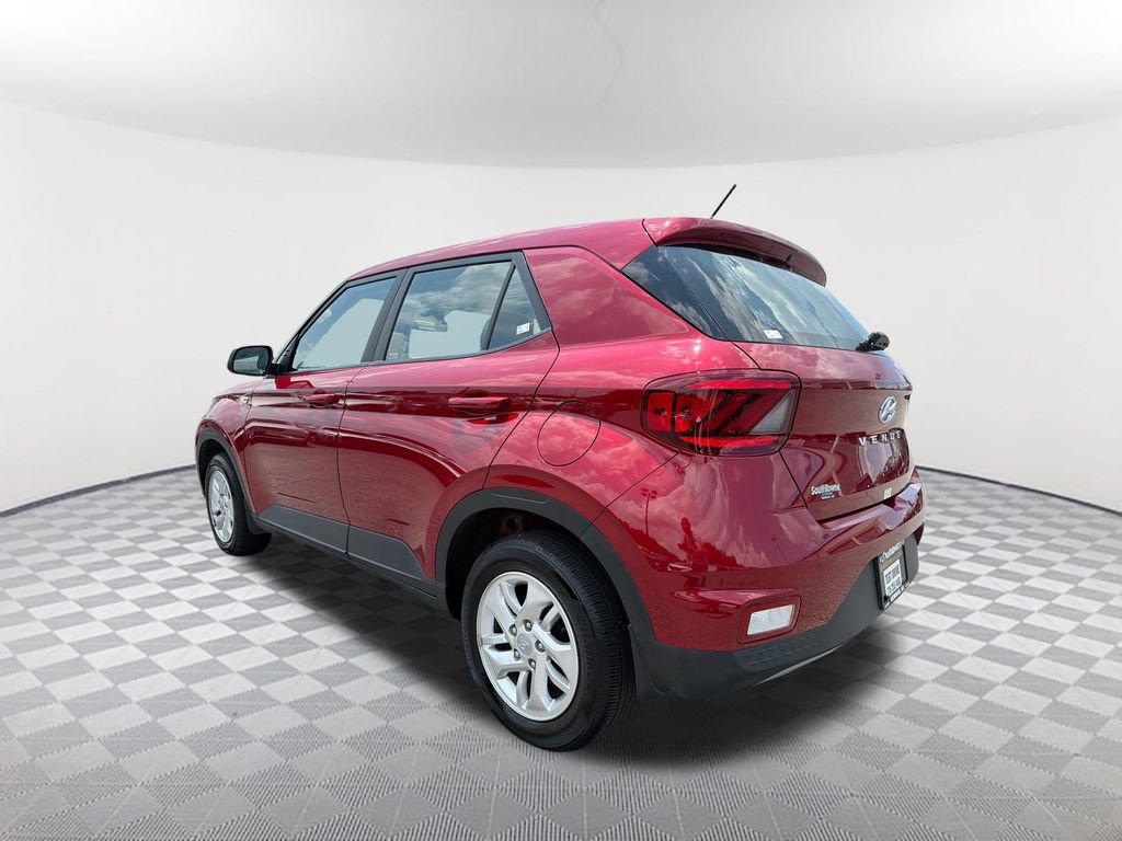 Used 2025 Hyundai Venue SE FWD image 7