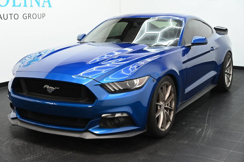 Used 2017 Ford Mustang GT Premium w/ GT Performance Package RWD image 6
