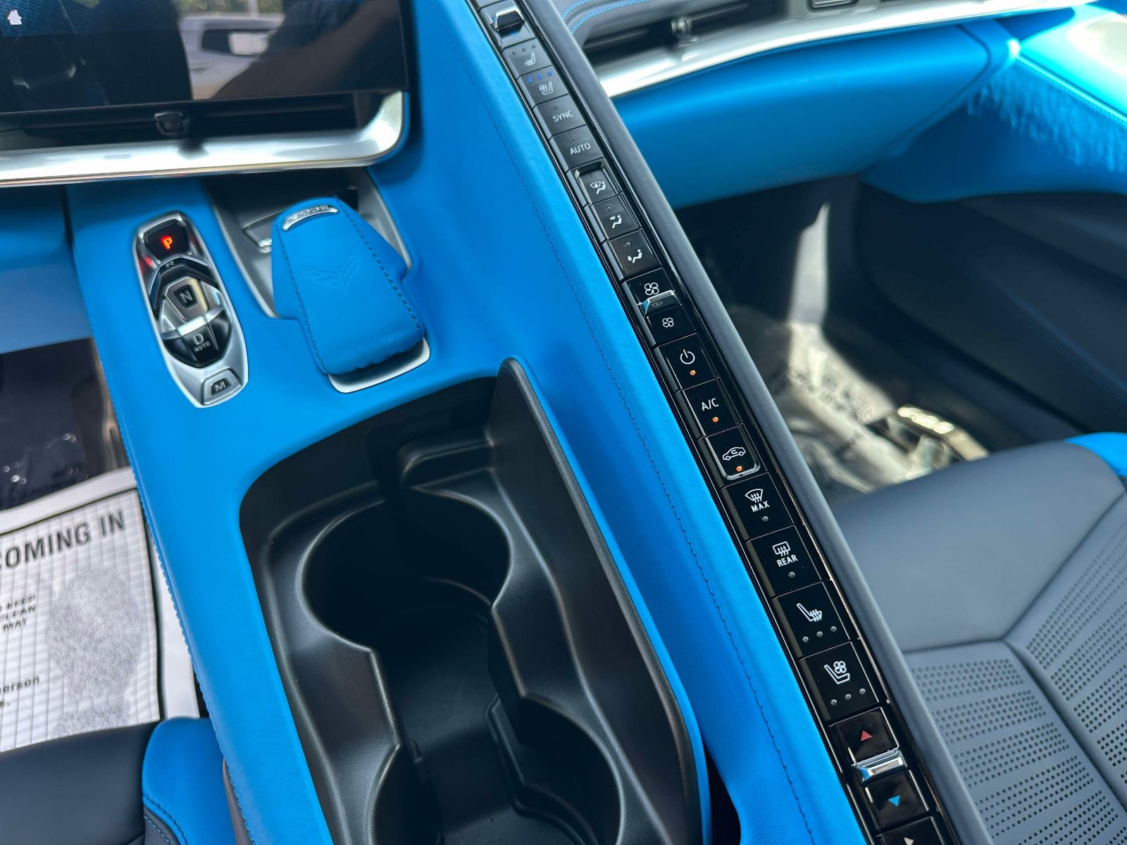 Used 2024 Chevrolet Corvette Stingray Premium Cpe w/ Z51 Performance Package RWD image 15