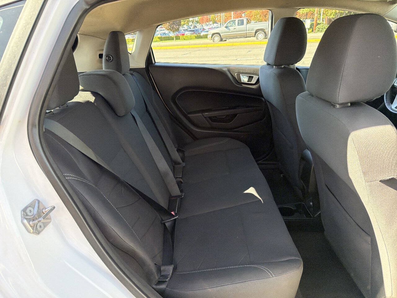 Used 2015 Ford Fiesta SE FWD image 20
