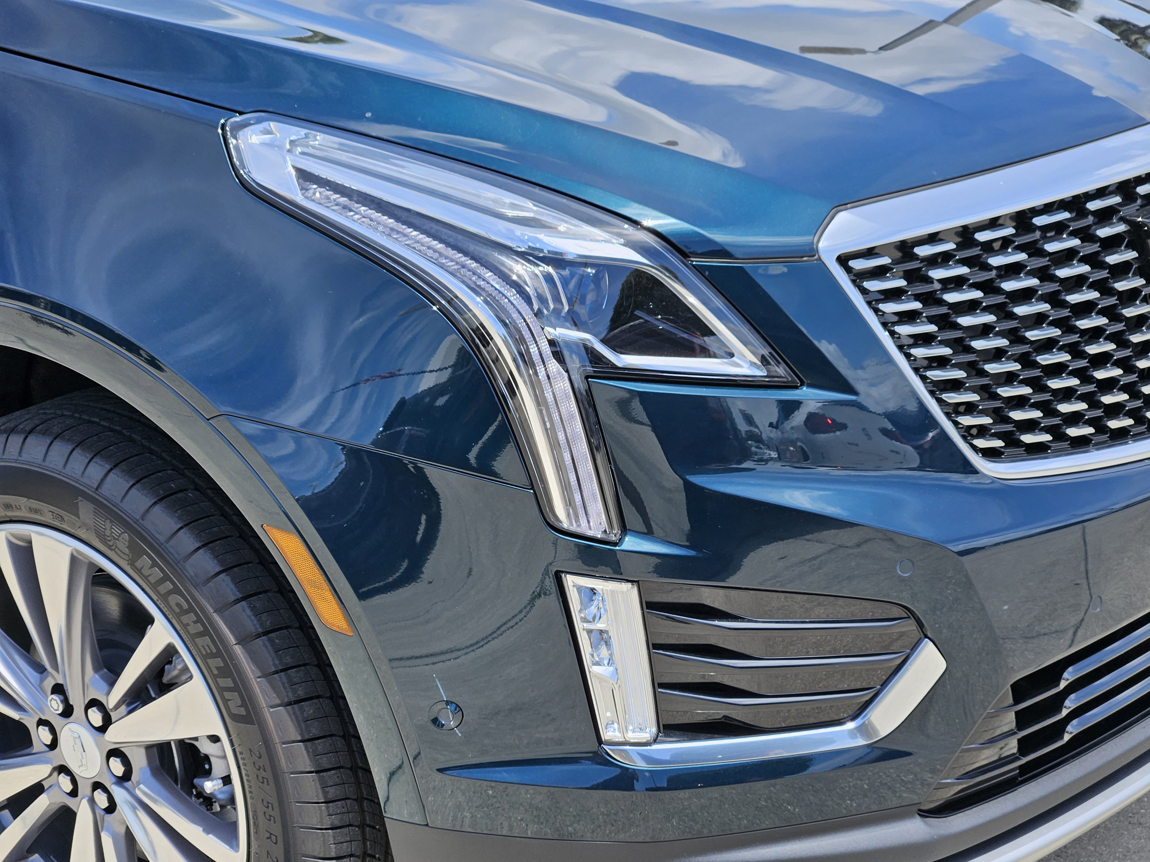 New 2025 Cadillac XT5 Premium Luxury w/ Technology Package image 9