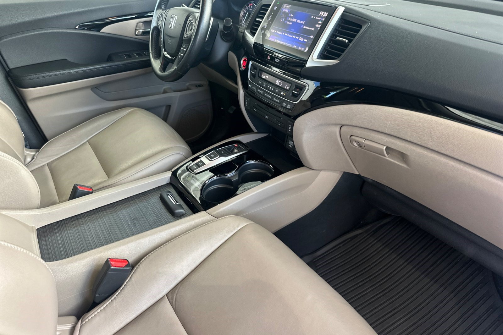 Used 2016 Honda Pilot Touring image 20