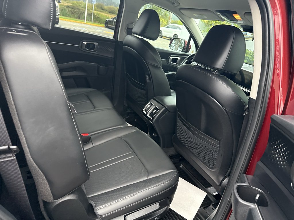 Used 2025 Kia Sorento S FWD image 13