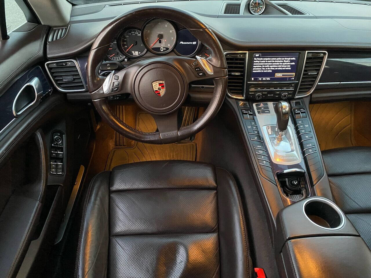 Used 2010 Porsche Panamera 4S image 16