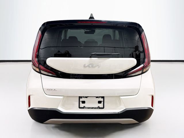 Used 2023 Kia Soul LX w/ LX Technology Package image 6