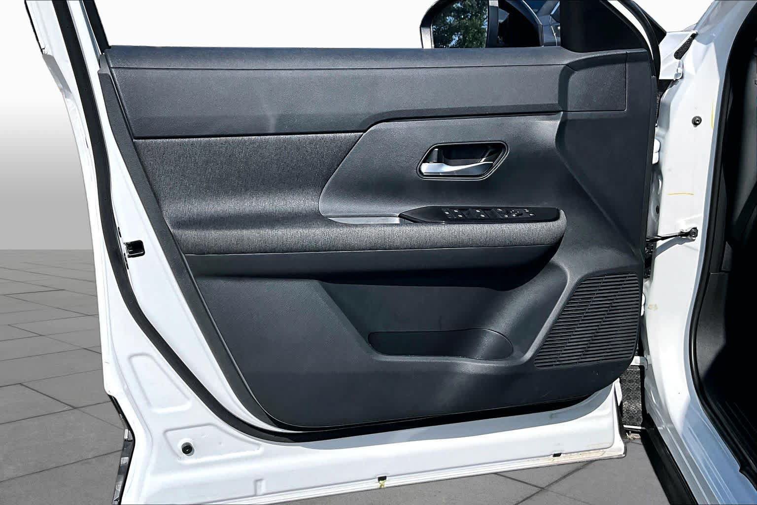 Certified 2026 Nissan Kicks SV FWD image 20