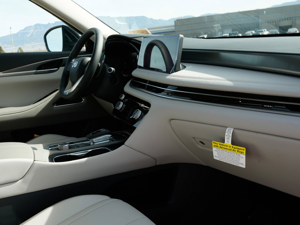Certified 2026 INFINITI QX60 Luxe w/ Cargo Package image 31