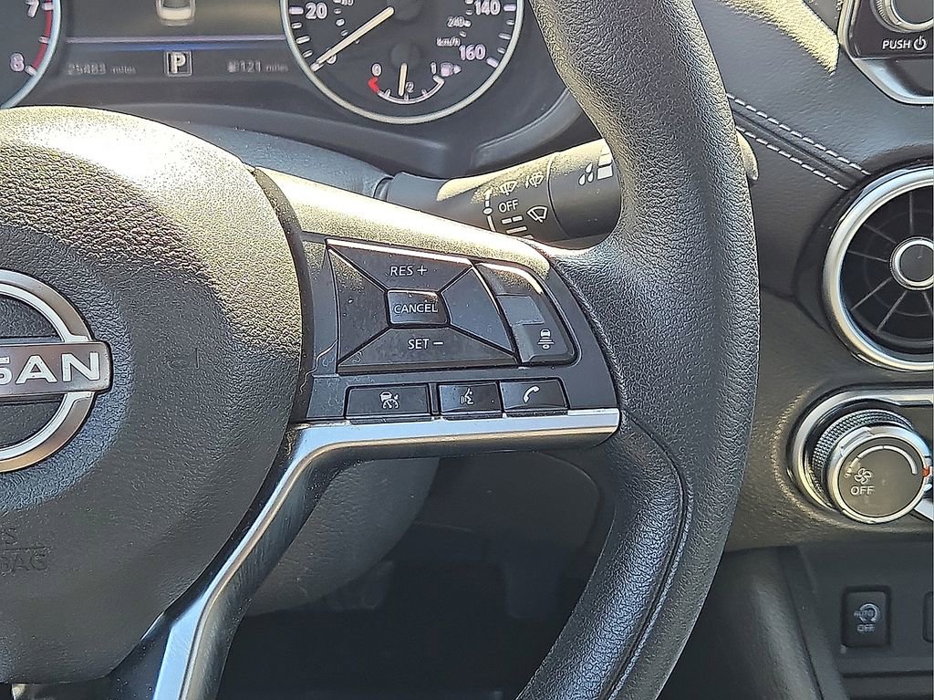 Used 2025 Nissan Sentra SV image 19