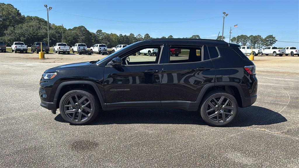 New 2026 Jeep Compass Limited image 5