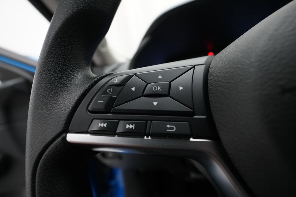 Used 2024 Nissan Sentra SV FWD image 17