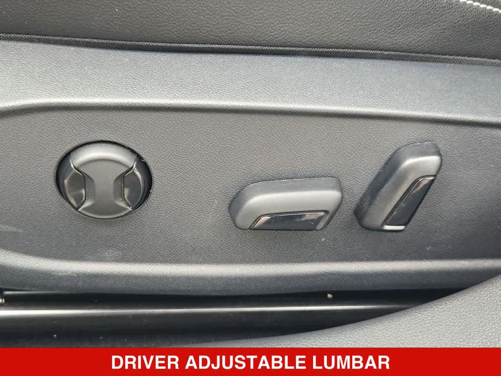 Used 2026 Volkswagen Jetta SE FWD image 16