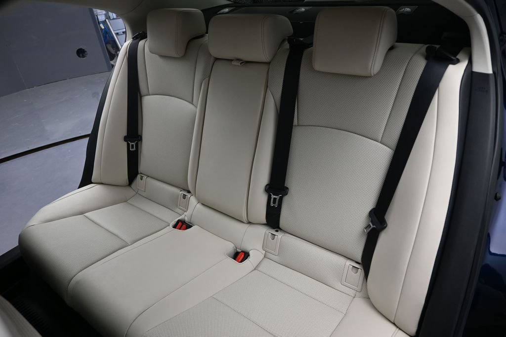 Used 2025 Lexus ES 350 w/ Premium Package FWD image 14