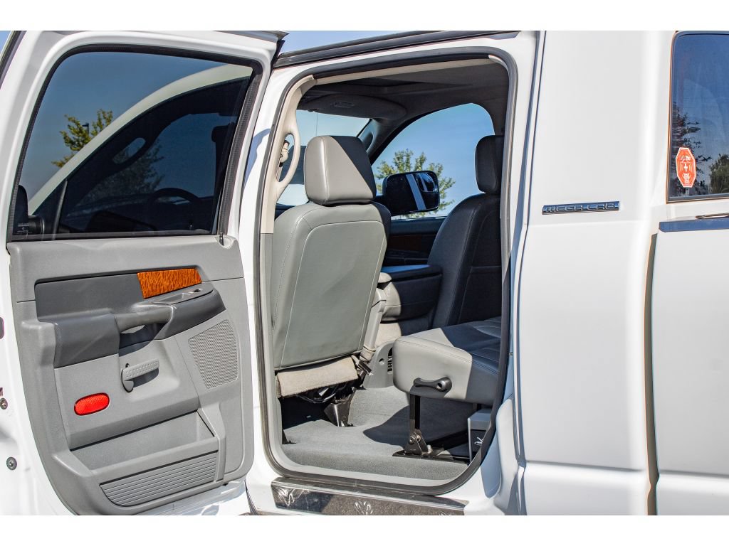 Used 2007 Dodge Ram 2500 Truck Laramie w/ Protection Group AWD/4WD image 14